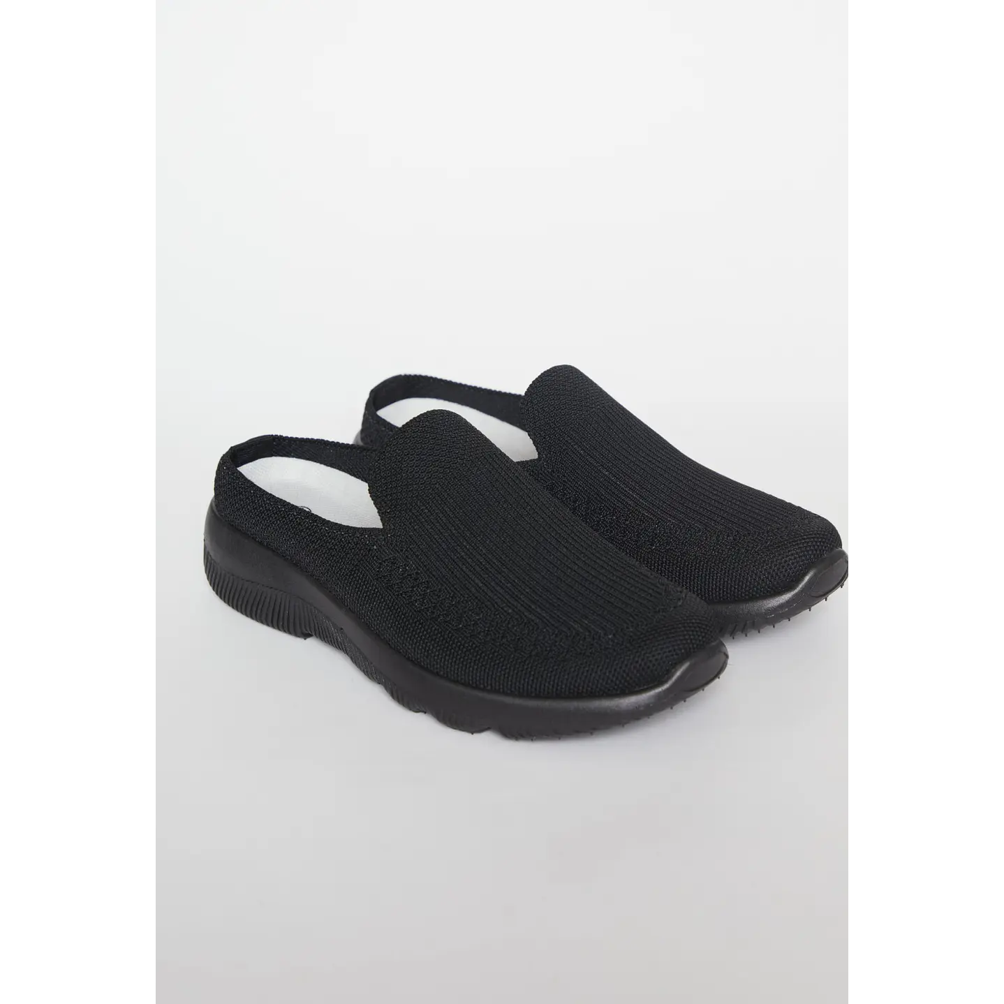 Zapatilla Mule Mujer Negro 1