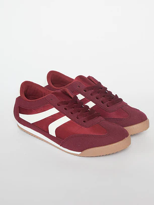 Zapatilla Urbana Mujer Burdeo