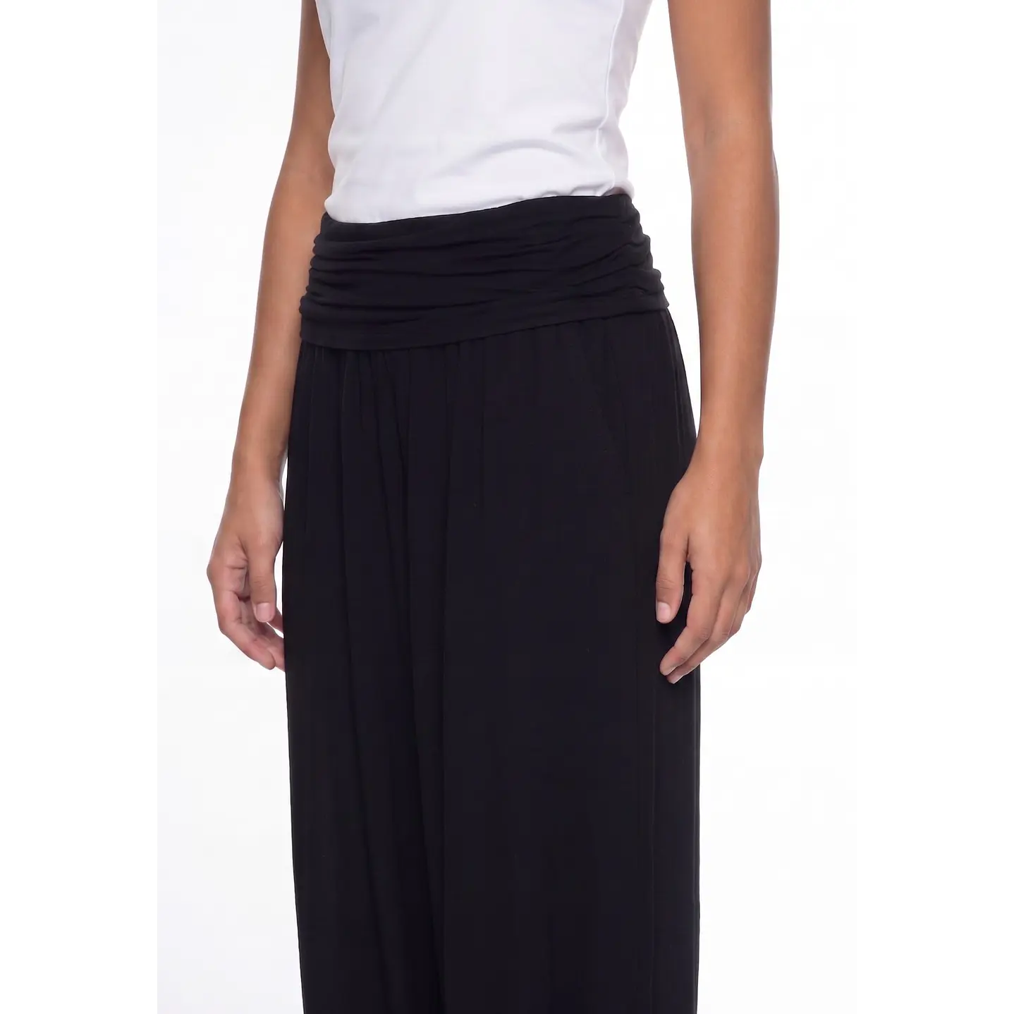 Pantalón Corrugado Bombachos Mujer Negro 4