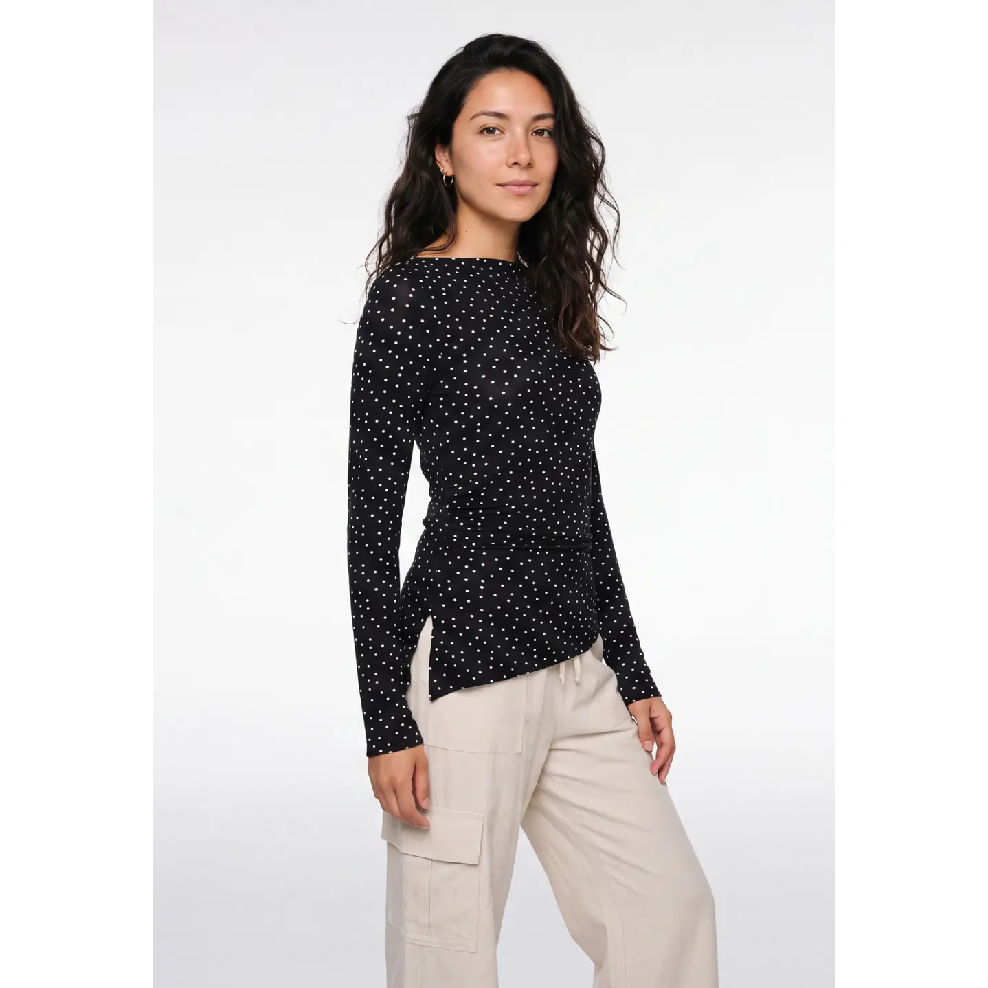Polera Lunares Mujer Manga Larga Negro 1