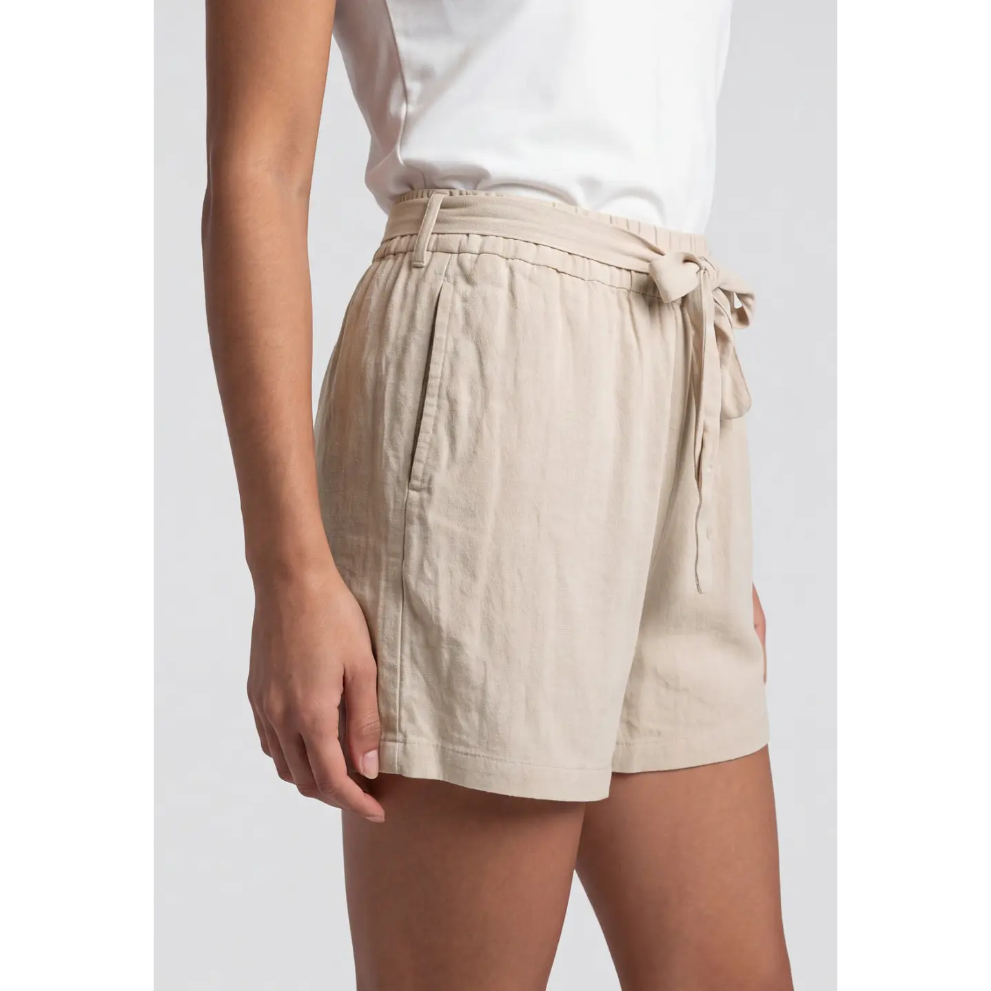 Short Viscosa Lazo Mujer Crudo 4