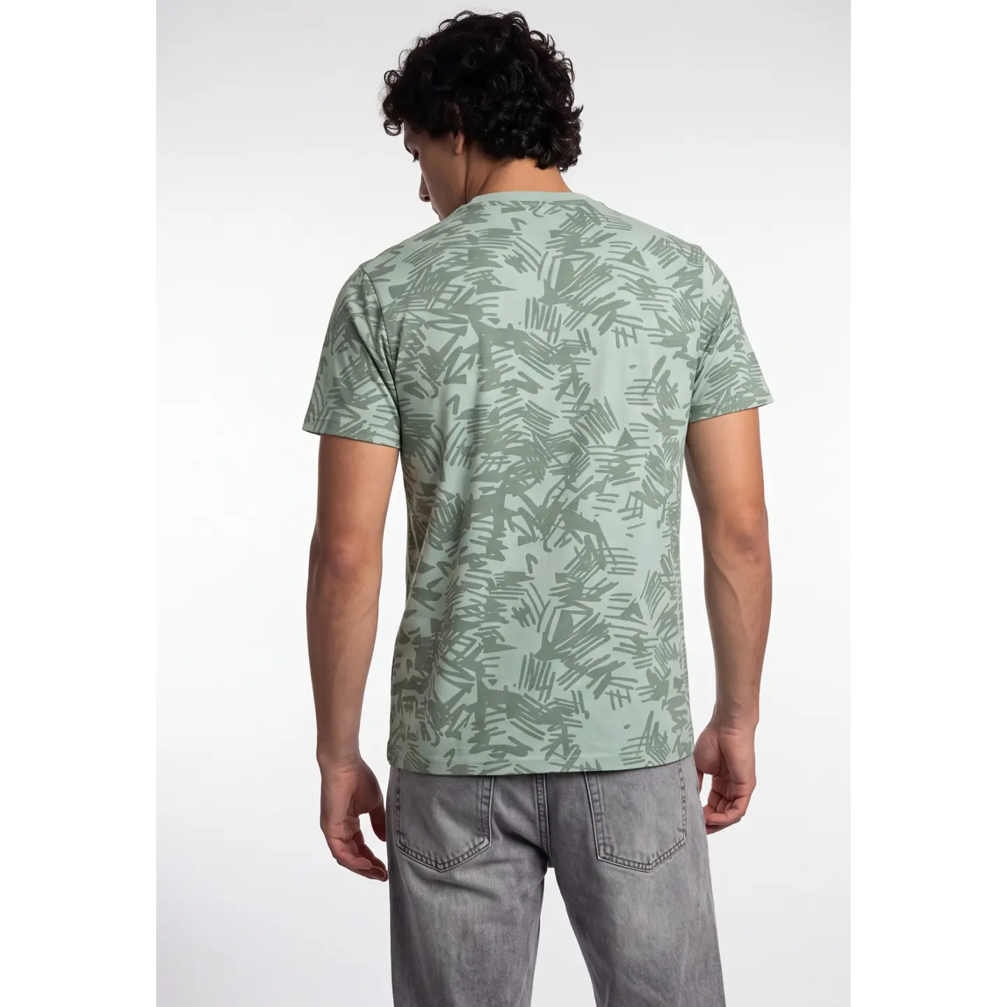 Polera Hojas Hombre Verde 2