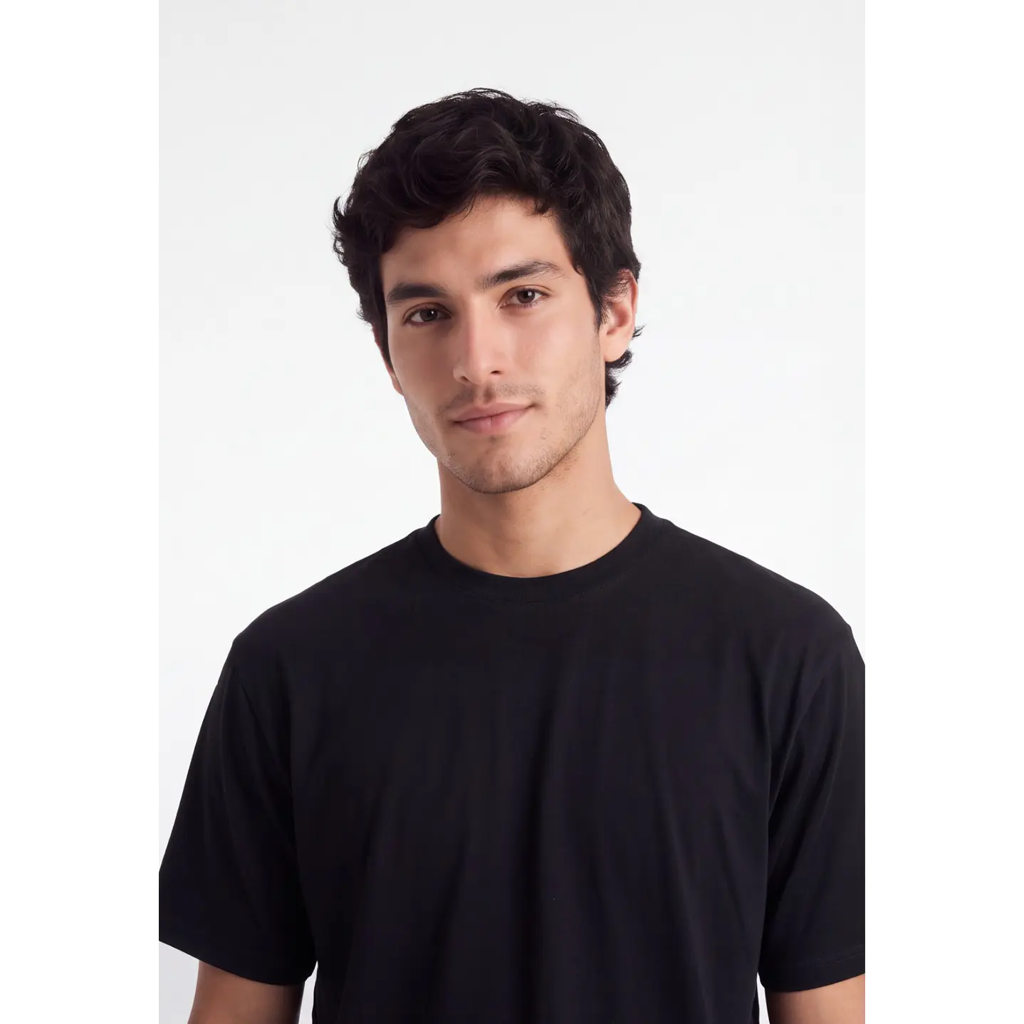Polera Básica Boxy Fit Hombre Negro 4