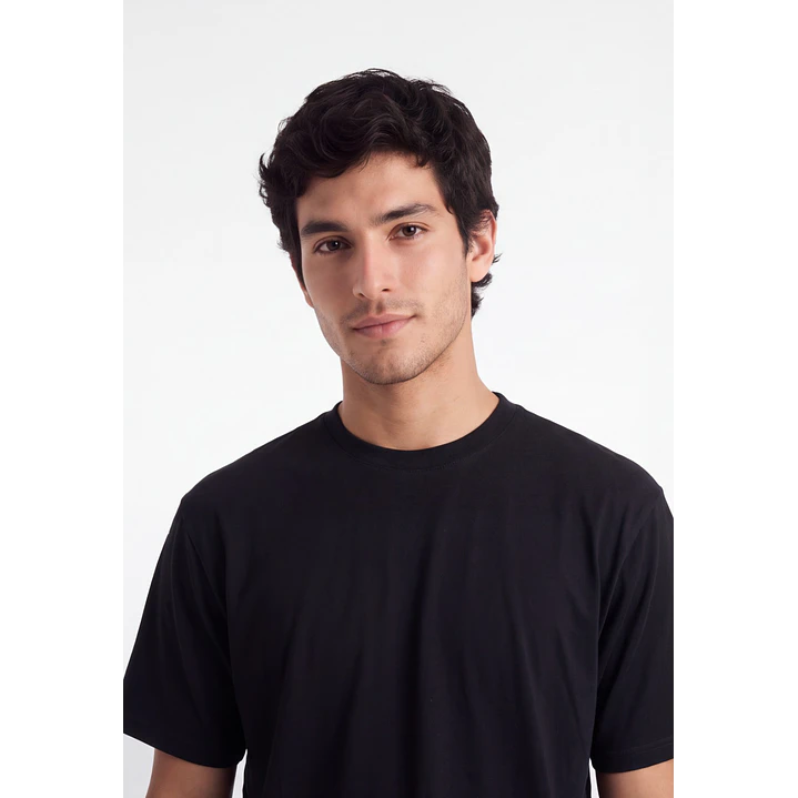 Polera Básica Boxy Fit Hombre Negro 4