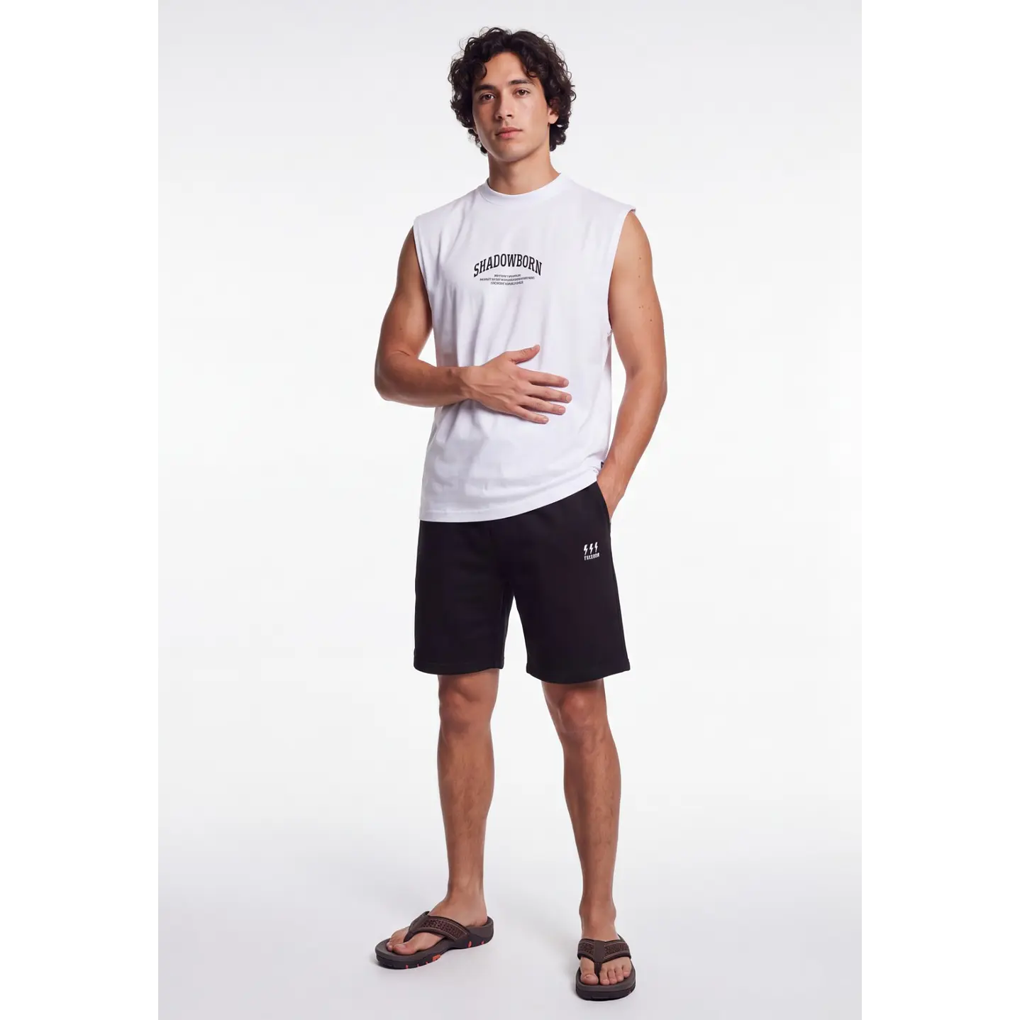Bermuda Bordado Hombre Negro 3