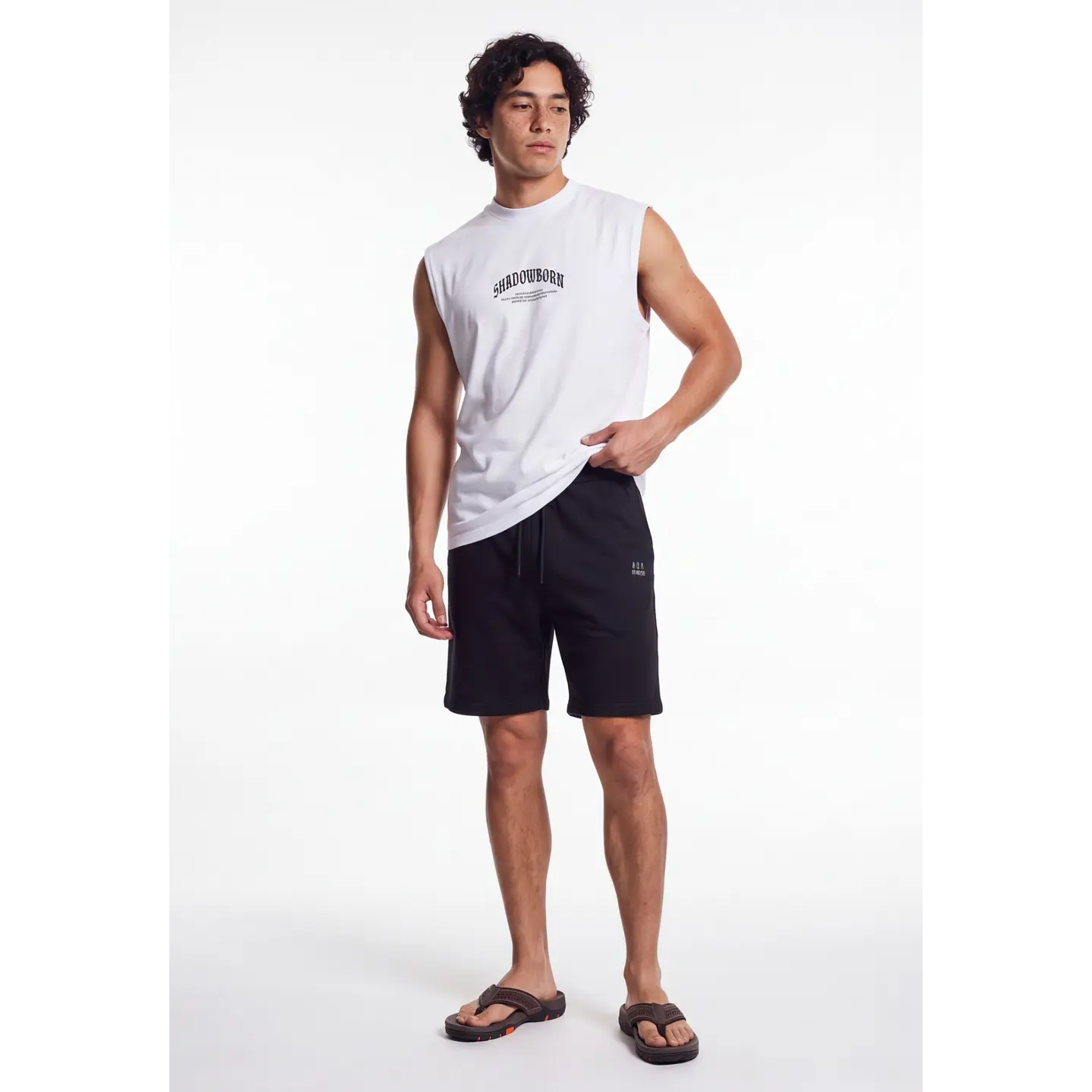 Bermuda Bordado Hombre Negro 3