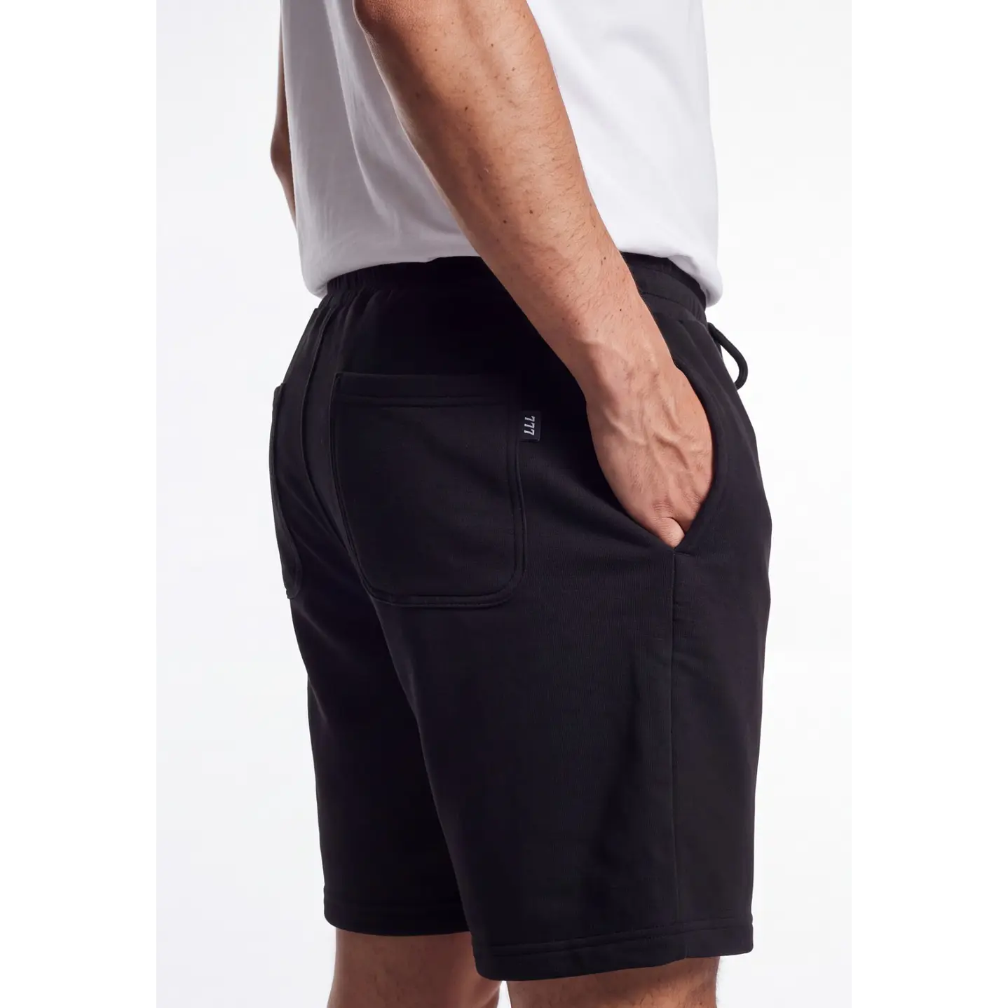 Bermuda Bordado Hombre Negro 4