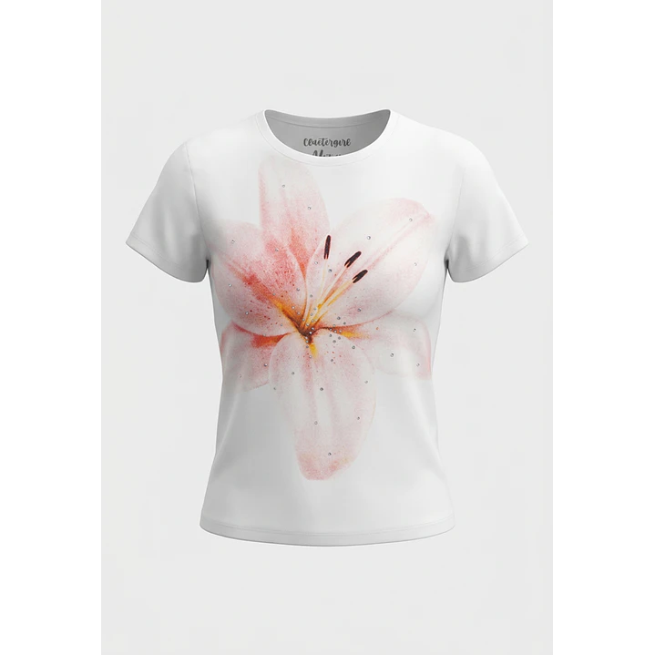 Polera Flor Lola Polera juvenil para Lola de estilo moderno y cómodo, perfecta para el uso diario o actividades al aire libre. Elaborada en 60% Algodón 40% Poliéster, ofrece una sensación suave al tac 1