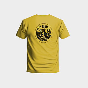 T-shirt O QUE É QUE SE BEBE AQUI