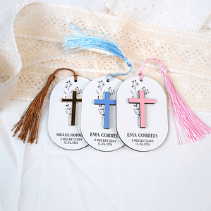 Lembrança Placa Oval Personalizada com Aplique – Cruz