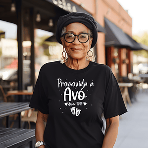 T‑shirt “Promovida a Avó desde…”