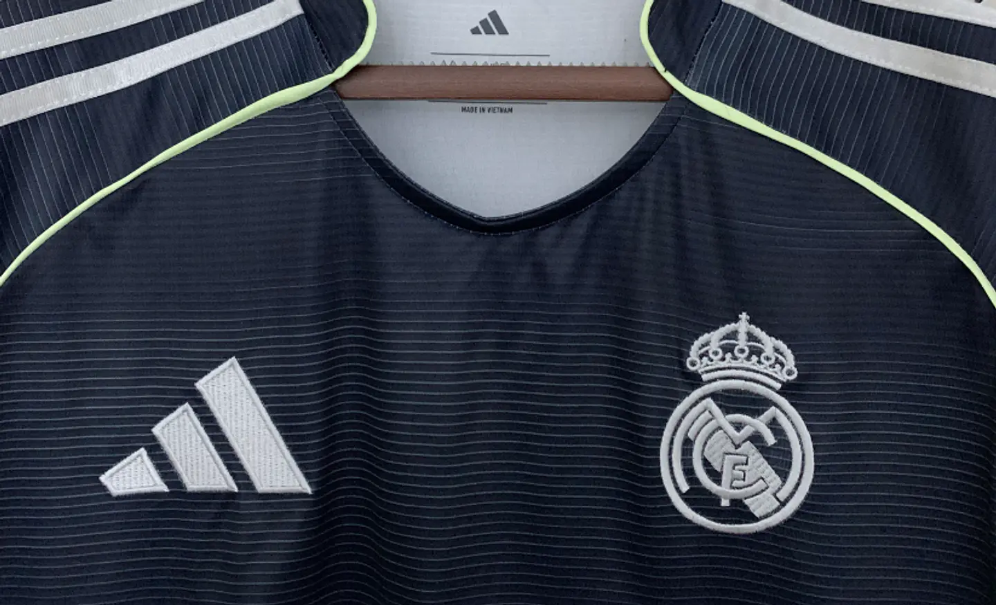 REAL MADRID SEGUNDO EQUIPAMENTO 25/26 3
