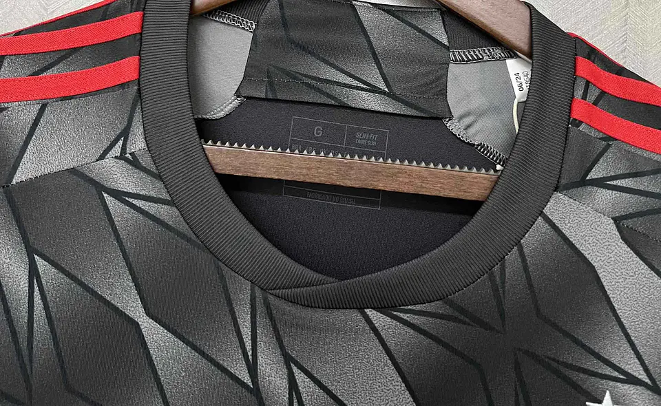 FLAMENGO TERCEIRO EQUIPAMENTO 24/25 4