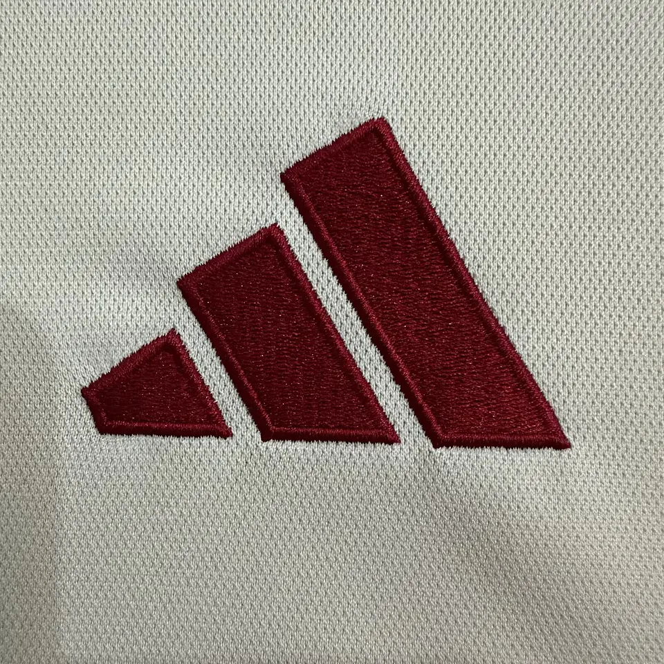 Liverpool Alternativa 25/26 5