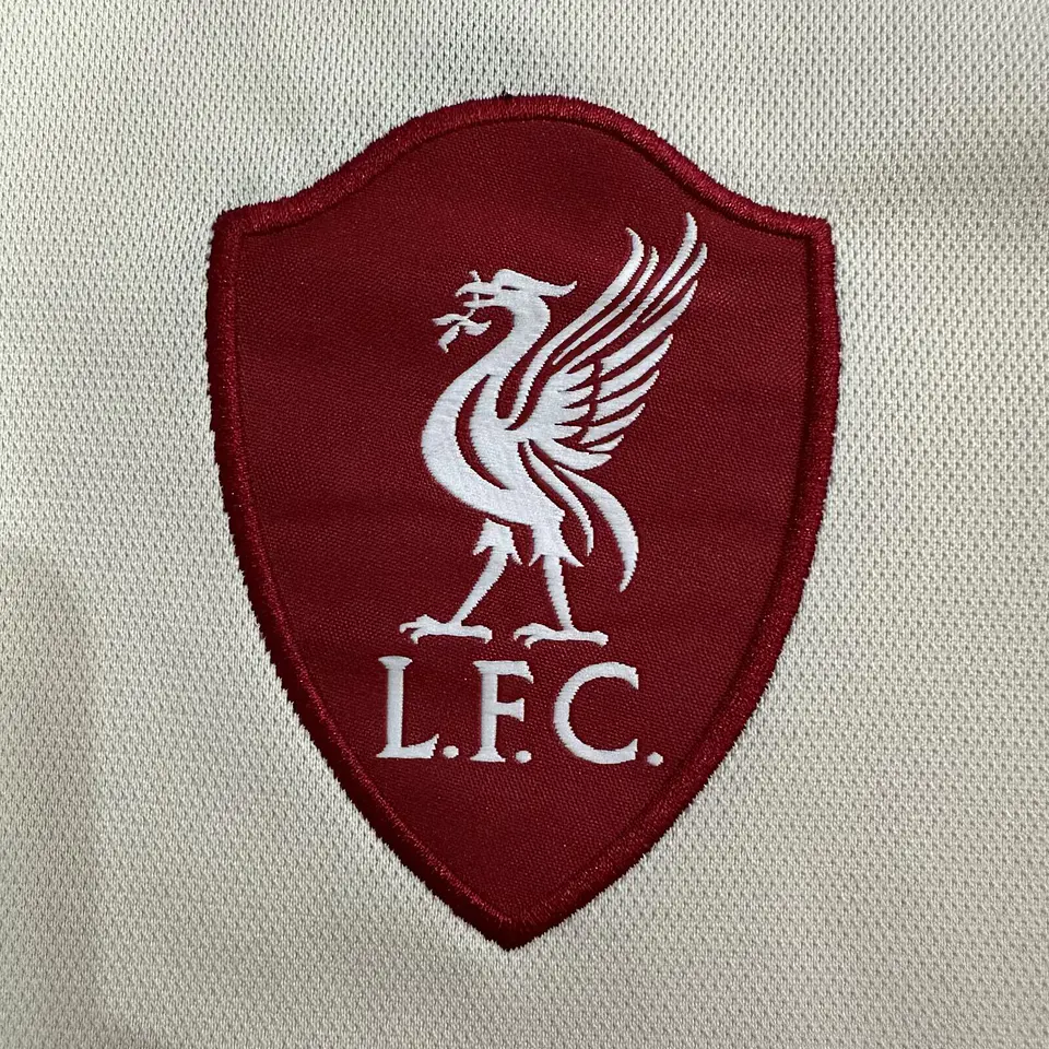 Liverpool Alternativa 25/26 4