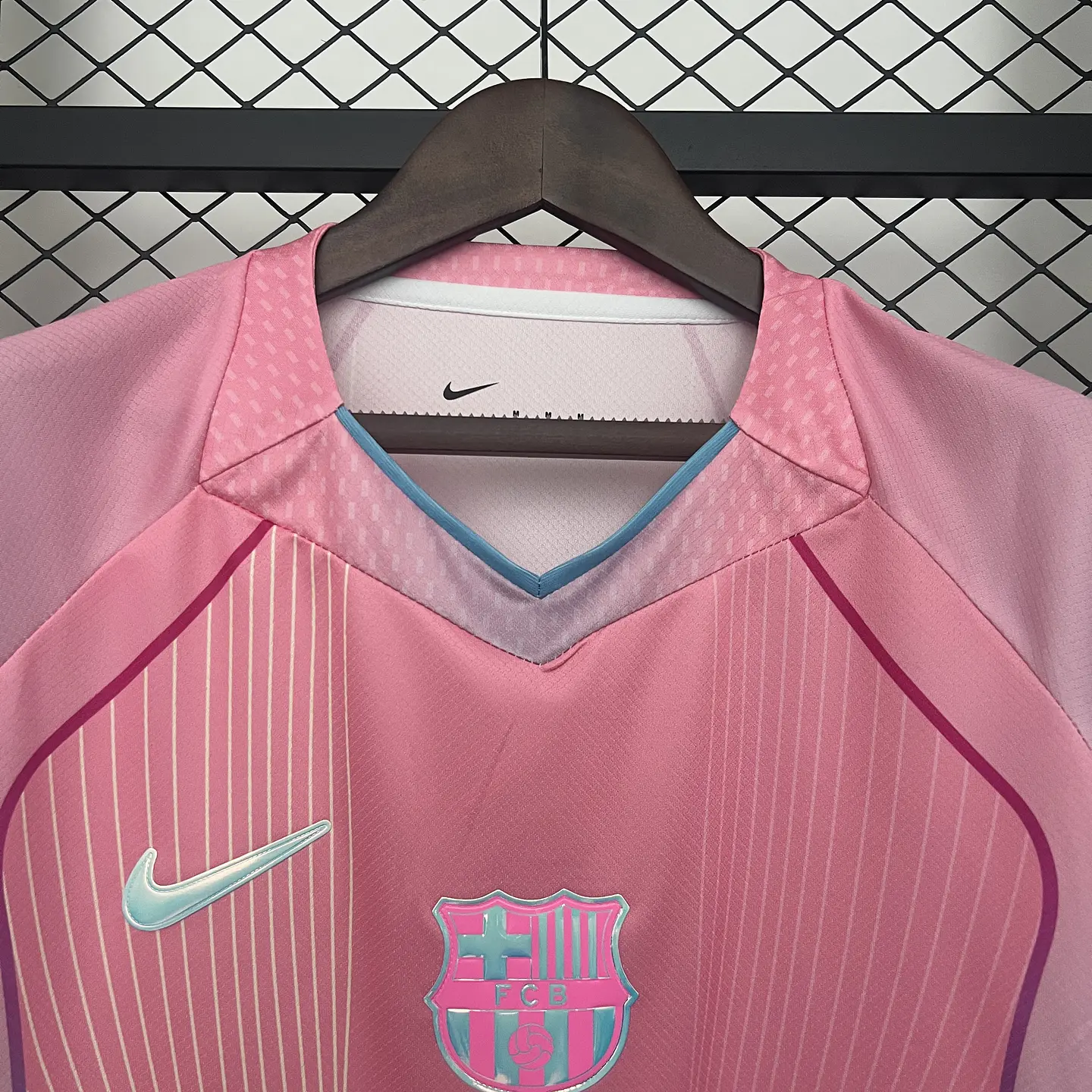 FC Barcelona Edição Especial Rosa-Lilás | Fourth Kit 23/24 3
