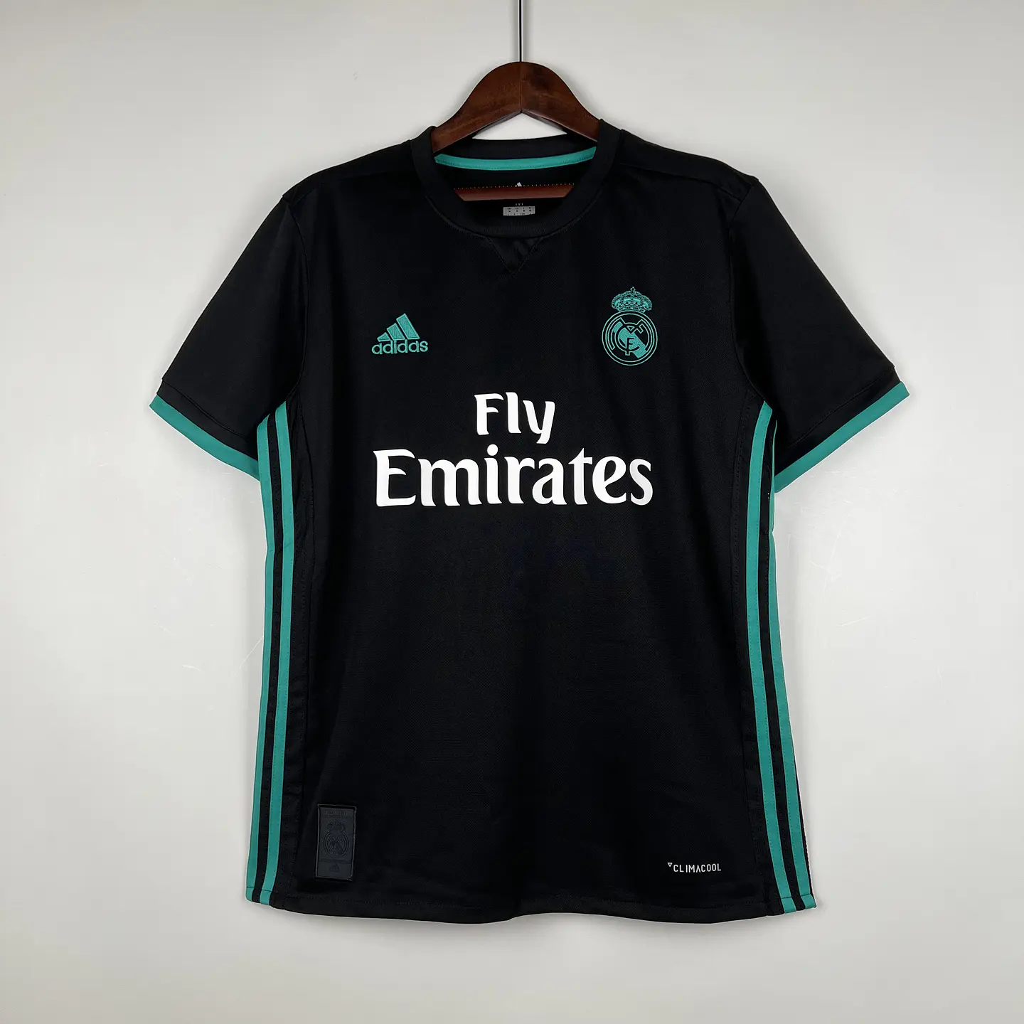 Retro Real Madrid Alternativo 17/18 1