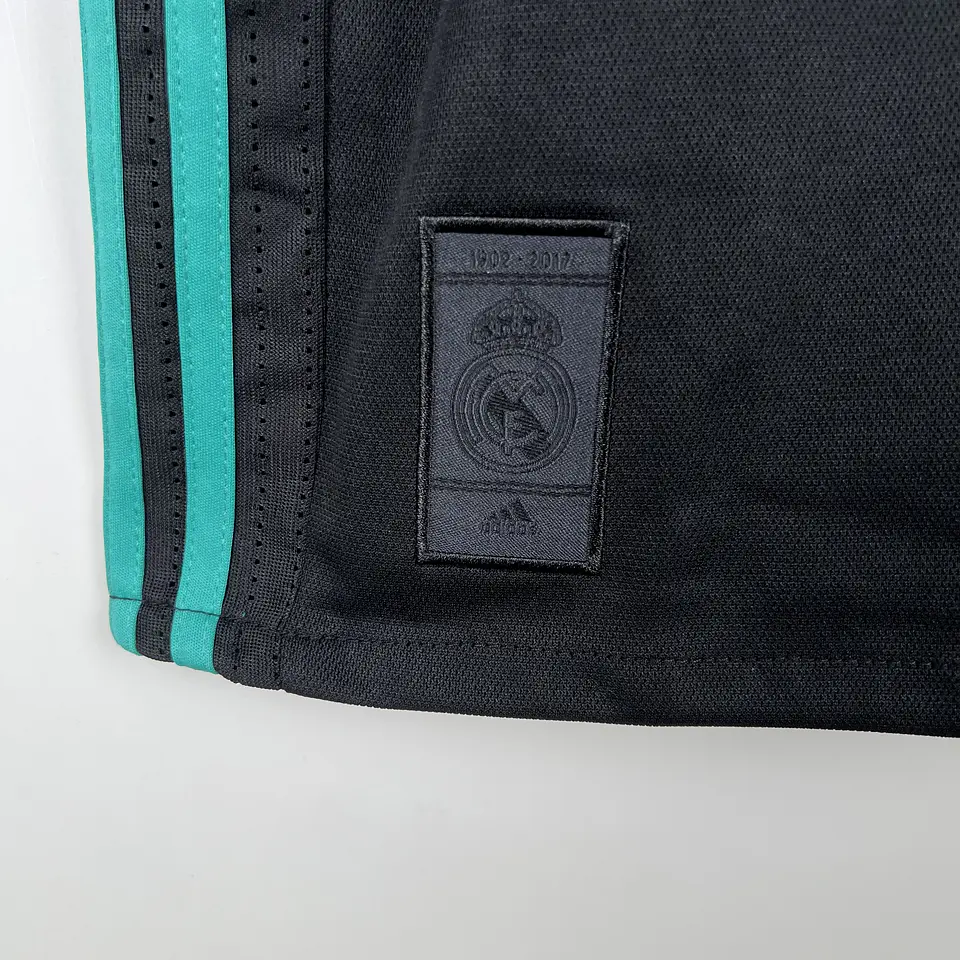 Retro Real Madrid Alternativo 17/18 4