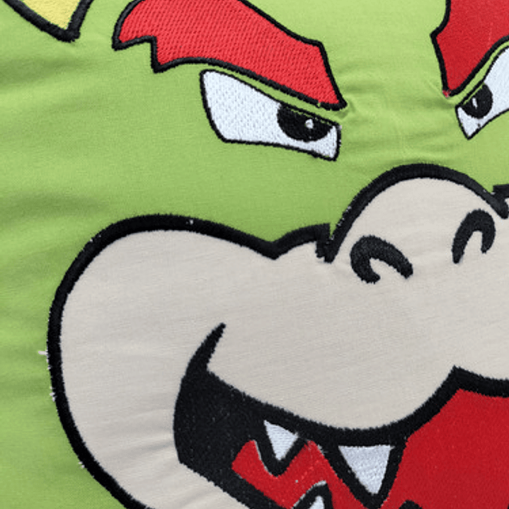 Cojín Bordado Rey Tortuga Villano 2