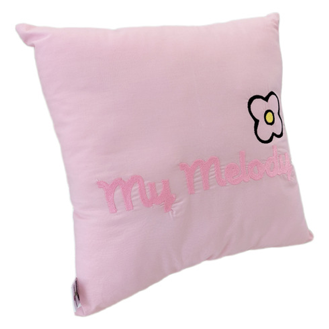 Cojín Bordado Conejita capucha rosa | Melody 4