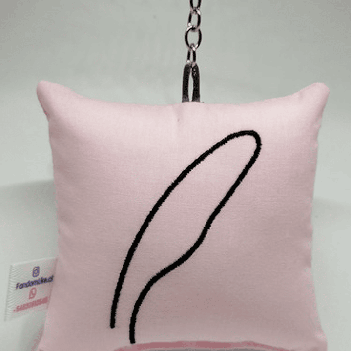 Llavero Mini-cojín Bordado: Mew | Pokémon 3