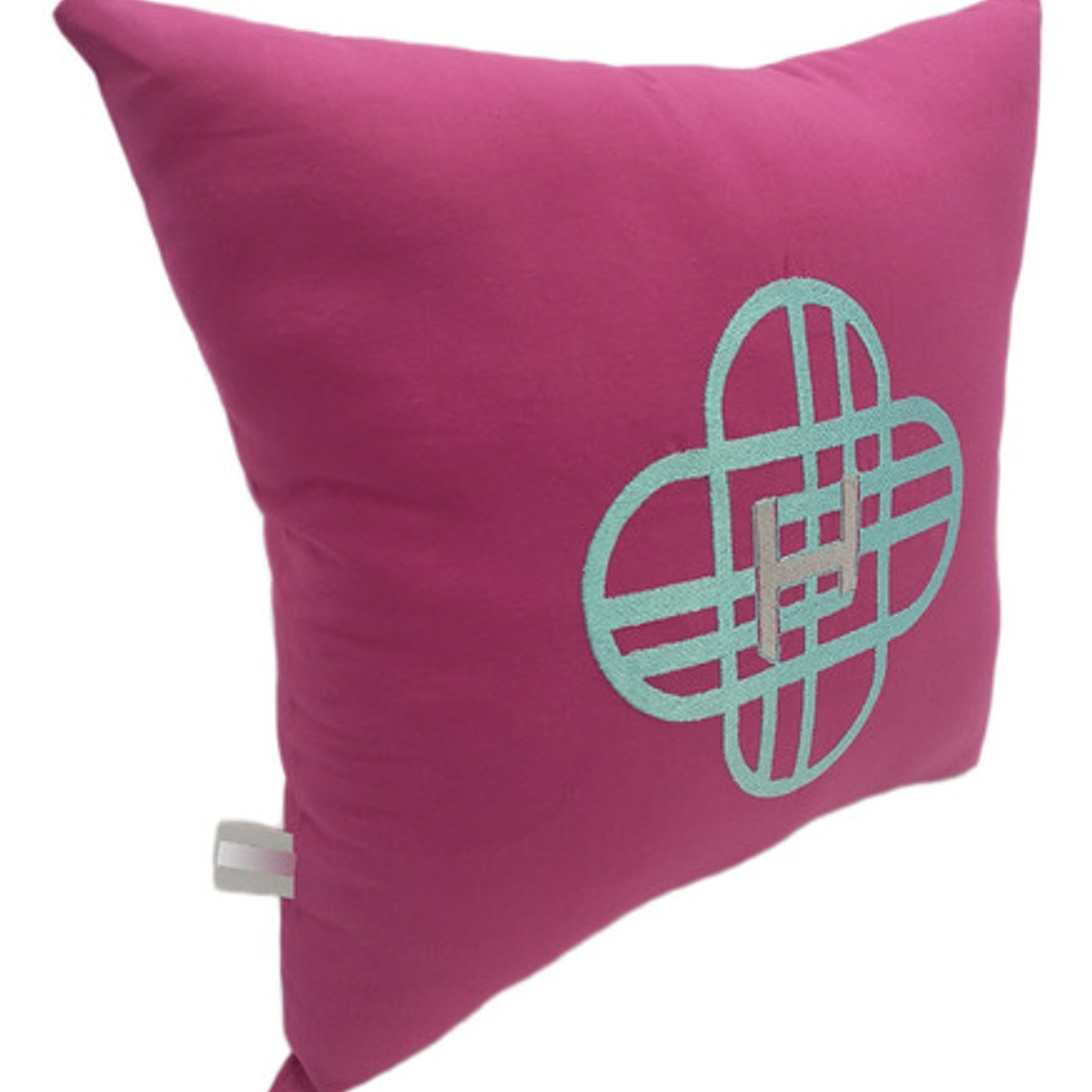 Cojín Bordado: Mira | K-pop Demon Hunter / K-pop Huntrix 4