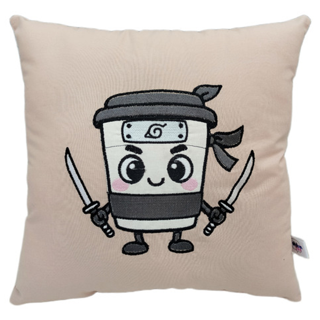 Cojín Bordado: Cappuccino Assassino Kawaii | Brainrot 1