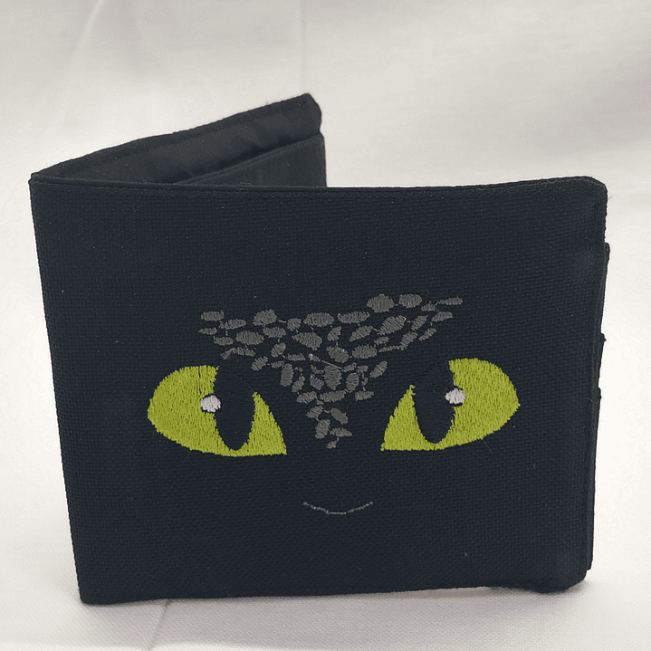 Billetera Bordada Cómo Entrenar a Tu Dragón - Diseño Chimuelo & Hooligans Peludos 1