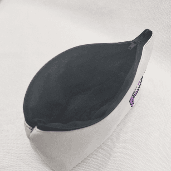 Estuche Cosmetiquero Bordado: K-pop Huntrix Rumi 12