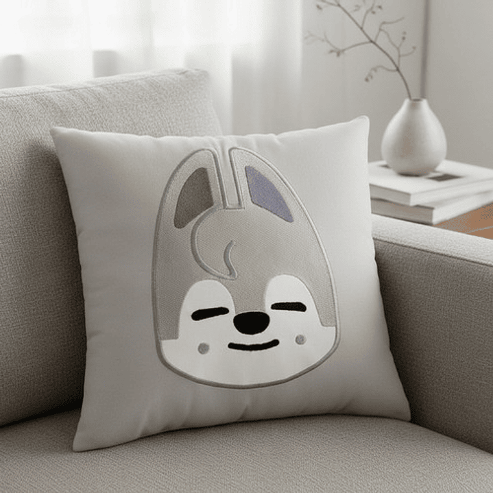 Cojín Bordado Stray Kids Bang Chan | Skzoo Wolf Chan 7