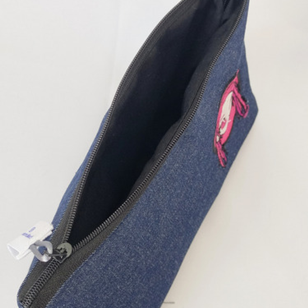 Estuche Cosmetiquero Bordado | K-pop Huntrix Mira 5