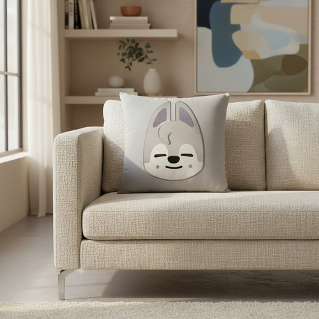 Cojín Bordado Stray Kids Bang Chan | Skzoo Wolf Chan Black edition 6