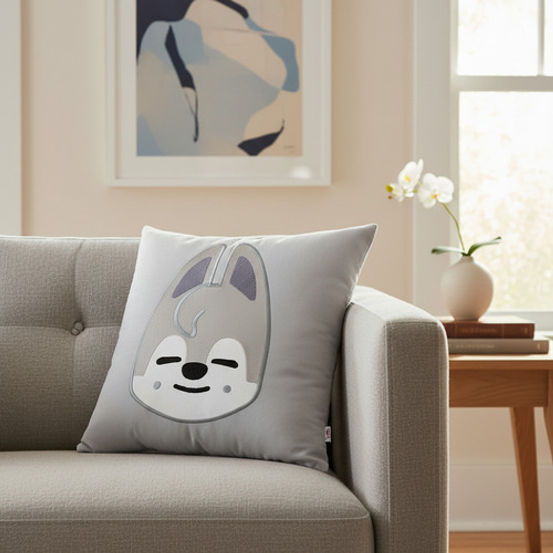 Cojín Bordado Stray Kids Bang Chan | Skzoo Wolf Chan Black edition 7