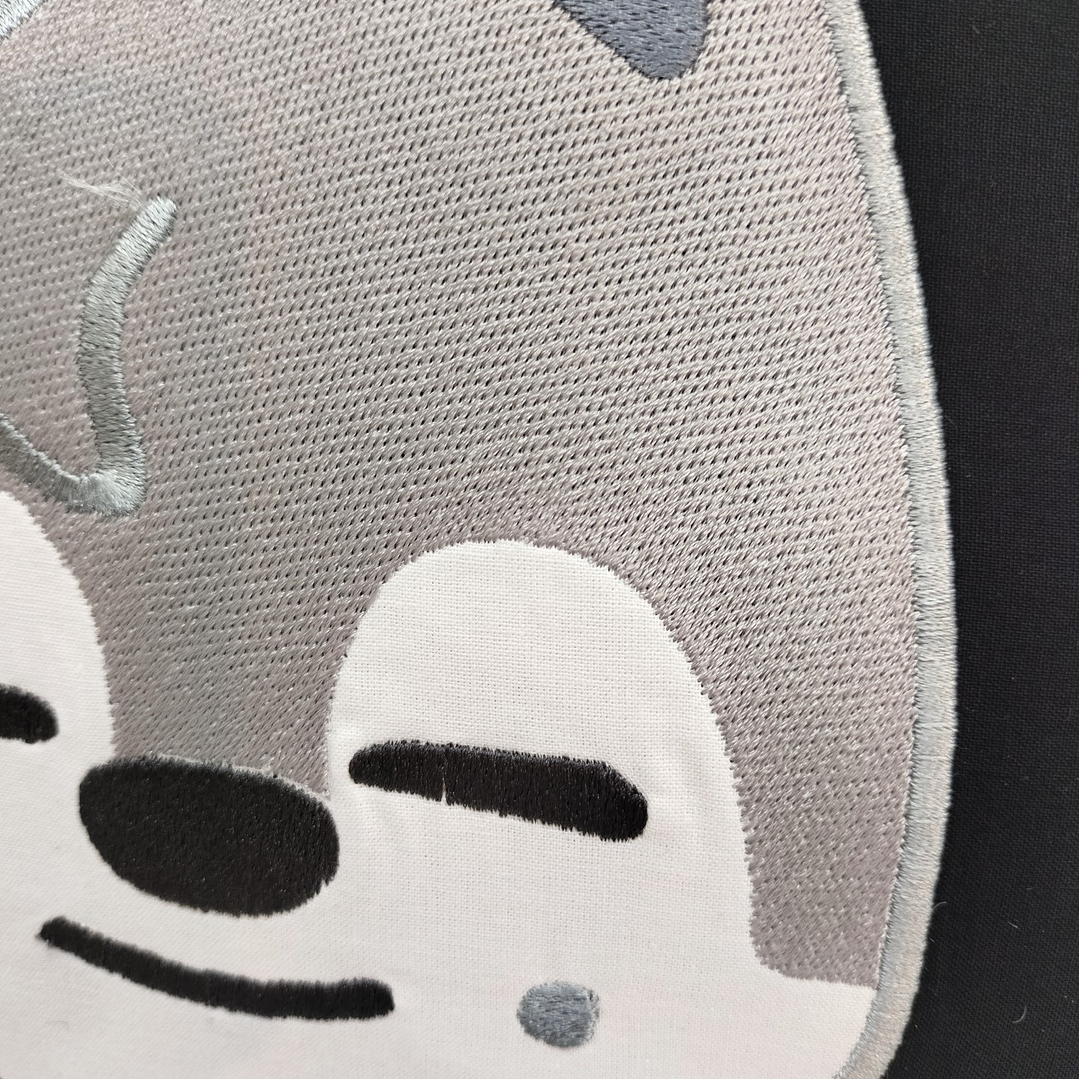 Cojín Bordado Stray Kids Bang Chan | Skzoo Wolf Chan Black edition 3