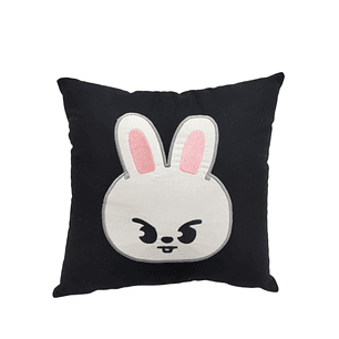 Cojín Bordado Stray Kids Lee Know | Skzoo Leebit Black edition