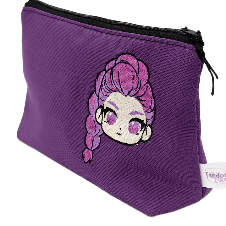 Estuche Cosmetiquero Bordado: K-pop Huntrix Rumi 1