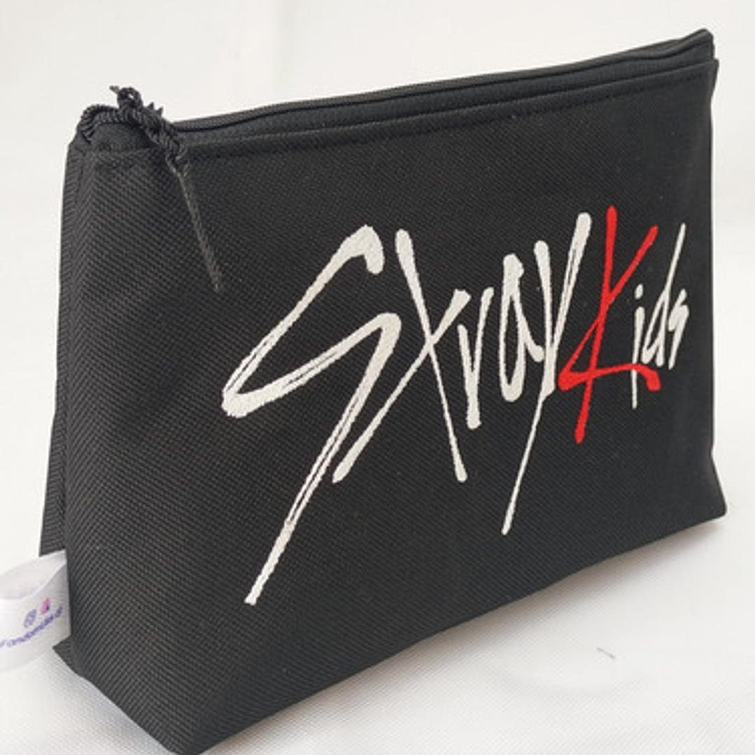 Estuche Bordado Skzoo - Bbokari Negro 3