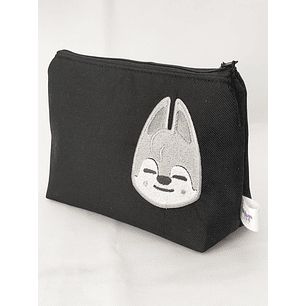 Estuche Bordado Skzoo - Wolfchan Negro Lona Bordada