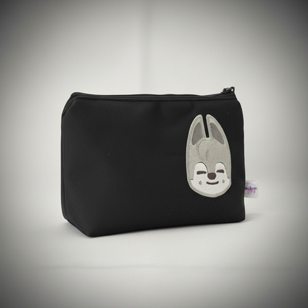 Estuche Bordado Skzoo - Wolfchan Negro Lona Bordada 4