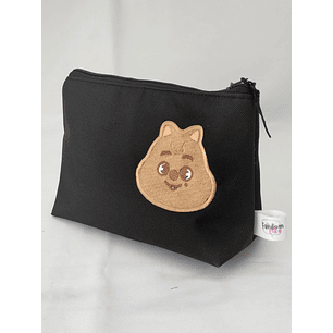 Estuche Bordado Skzoo - Han Quokka