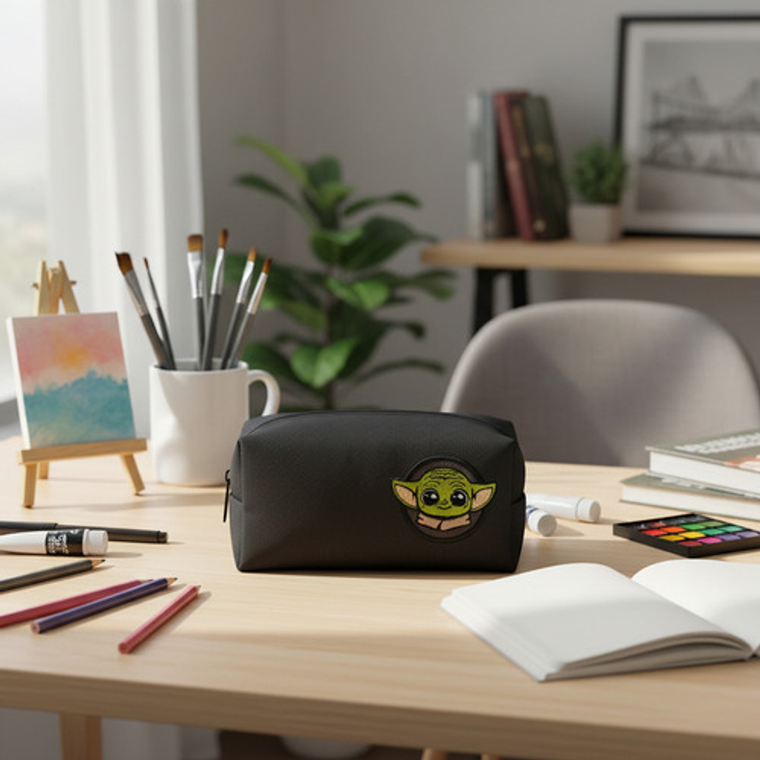 Estuche Bordado Fanart El Pequeño Maestro | Edic. Galáctica 4