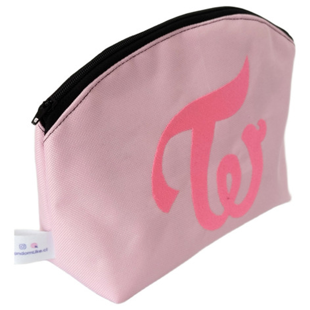 Estuche Bordado Twice Lovelys: Movely (momo) 3