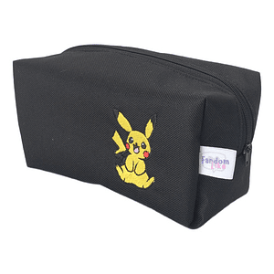 Estuche Lona Anti-fluidos Bordado Pikachu - Anime Gamer