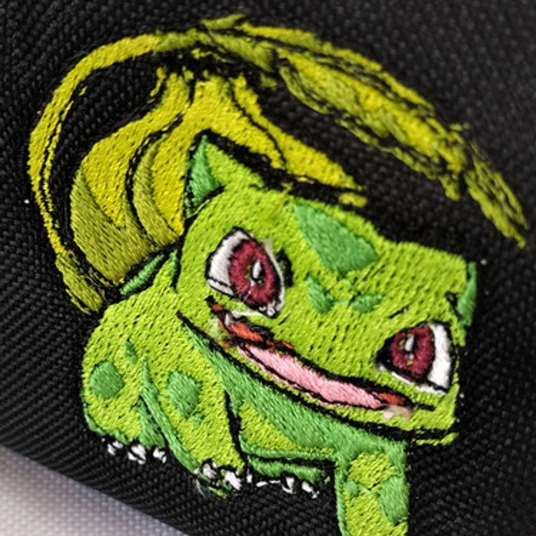 Estuche Lona Anti-fluidos Bordado Bulbasaur - Anime Gamer 4