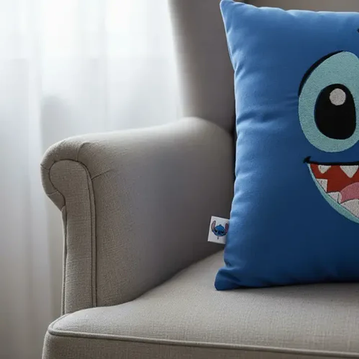 Cojín Bordado El Alienígena Más Adorable Y Travieso. 9