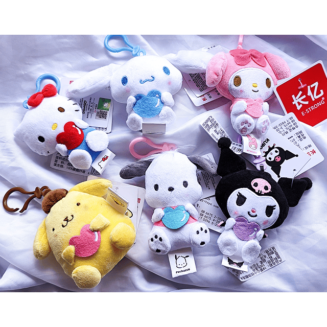 LLAVEROS DE PELUCHE SANRIO