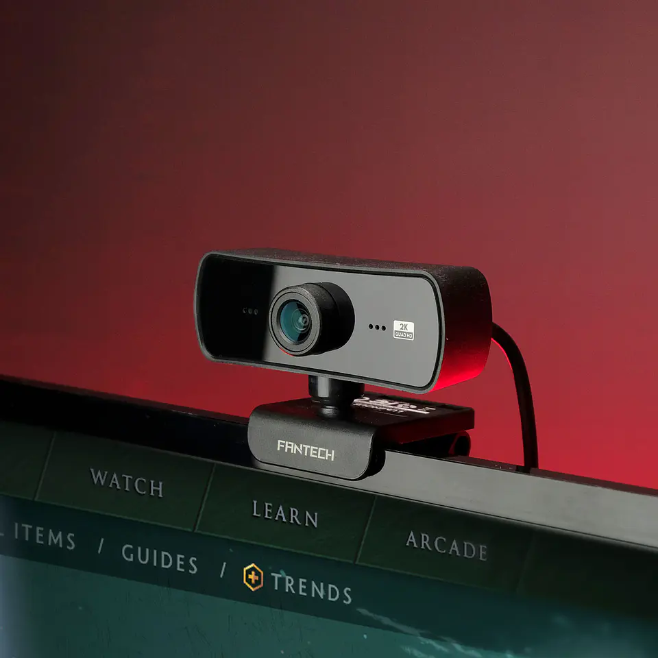 C30 LUMINOUS Black Webcam 2K Cámara Web Quad HD  7