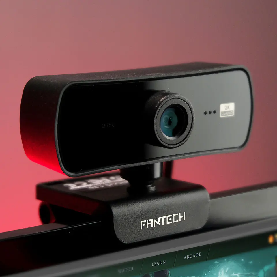 C30 LUMINOUS Black Webcam 2K Cámara Web Quad HD  6