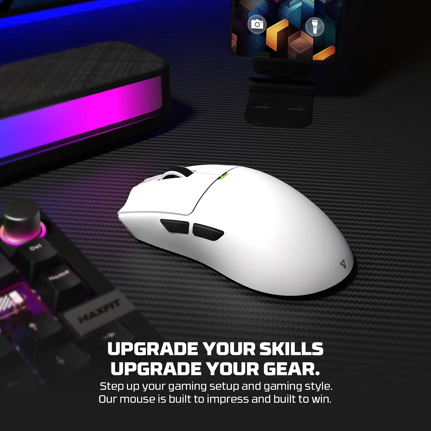 WG13 TANTO White Pro Gaming Mouse Inalámbrico 26.000 DPI con dock de carga RGB 25