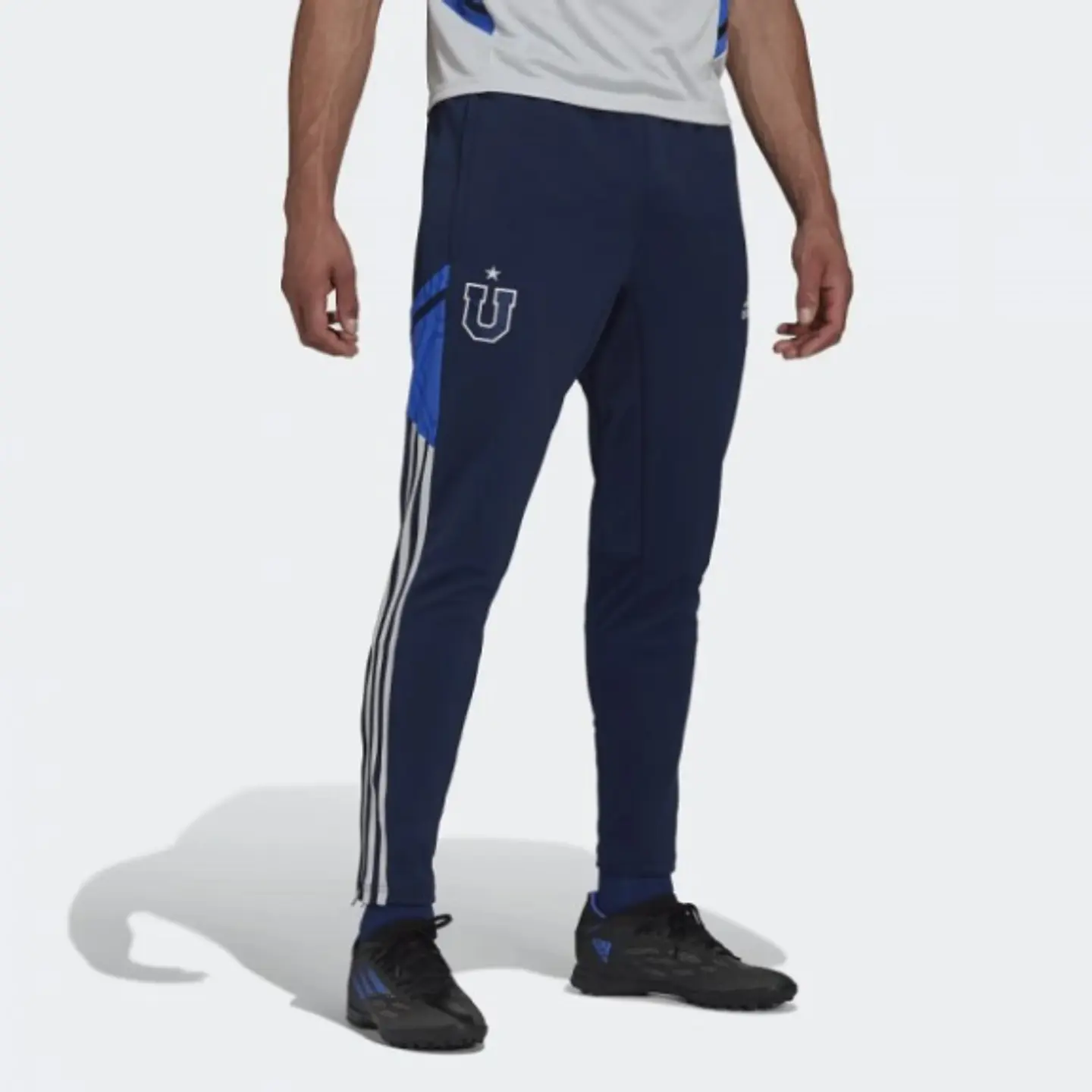 Pantalón de Buzo Universidad de Chile Hombre Adidas HA8352 1